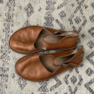 Softstar Maryjanes barefoot shoes